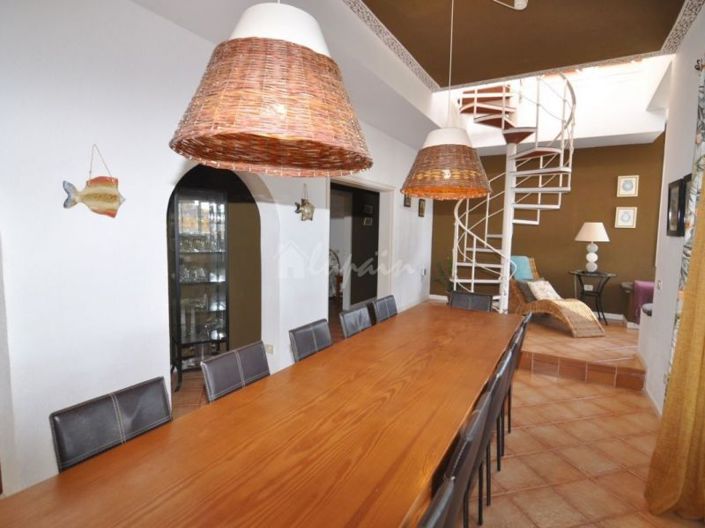 Image No.10-4 Bed Villa for sale