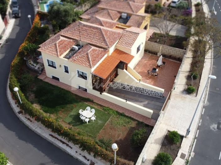 Image No.1-Villa de 3 chambres à vendre à Parque de la Reina