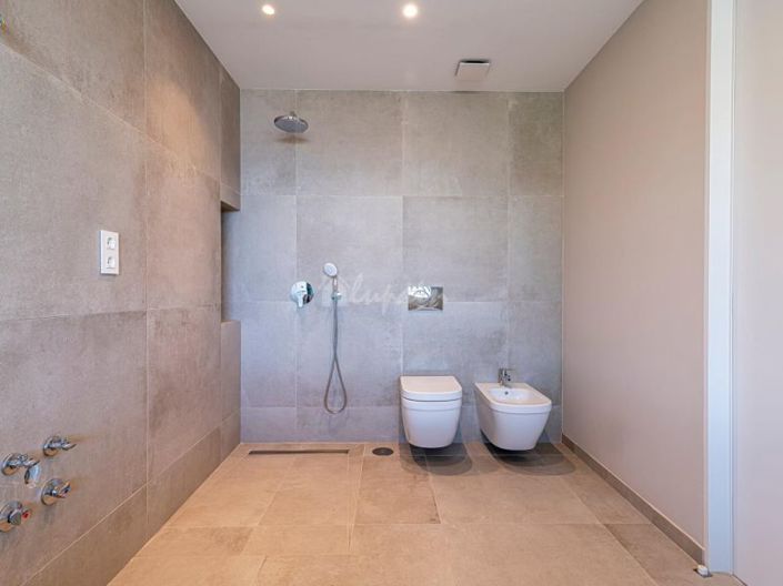 Image No.13-4 Bed Villa for sale