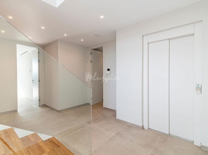 Image No.26-4 Bed Villa for sale