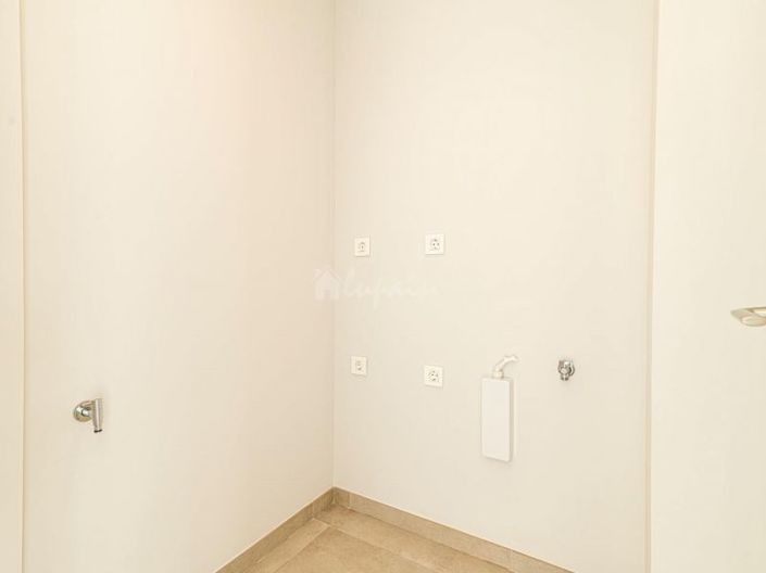 Image No.59-4 Bed Villa for sale