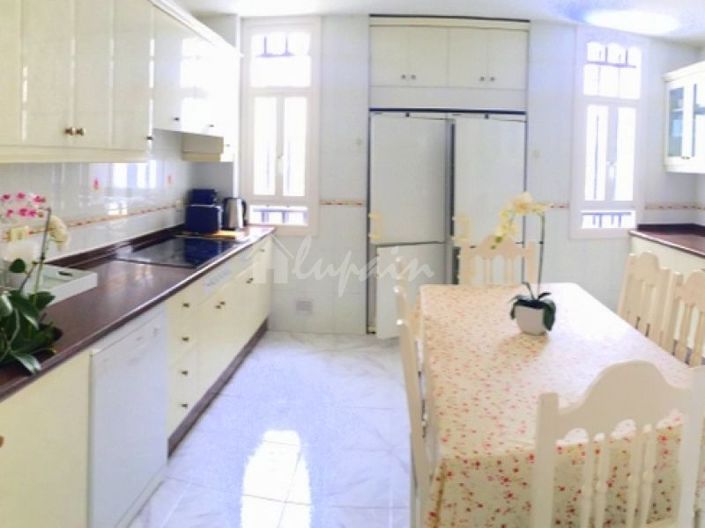 Image No.5-7 Bed Villa for sale