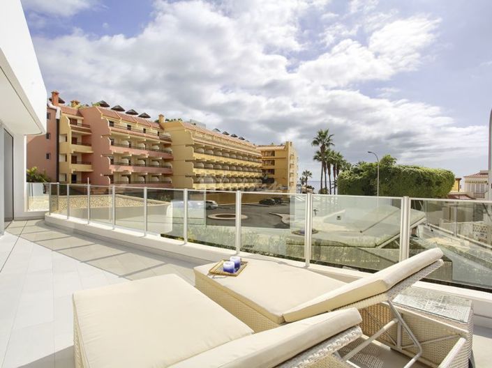 Image No.10-5 Bed Villa for sale