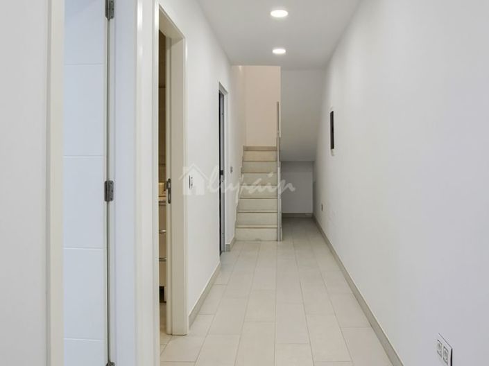 Image No.30-5 Bed Villa for sale