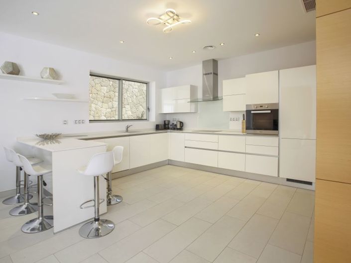 Image No.34-5 Bed Villa for sale