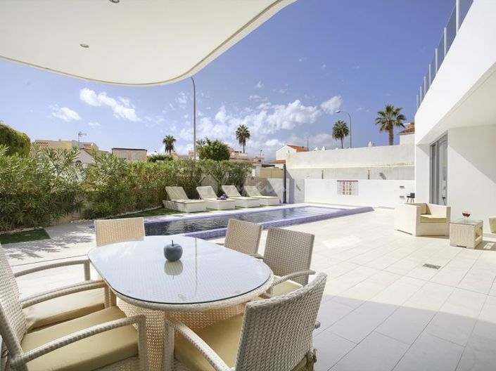 Image No.7-5 Bed Villa for sale