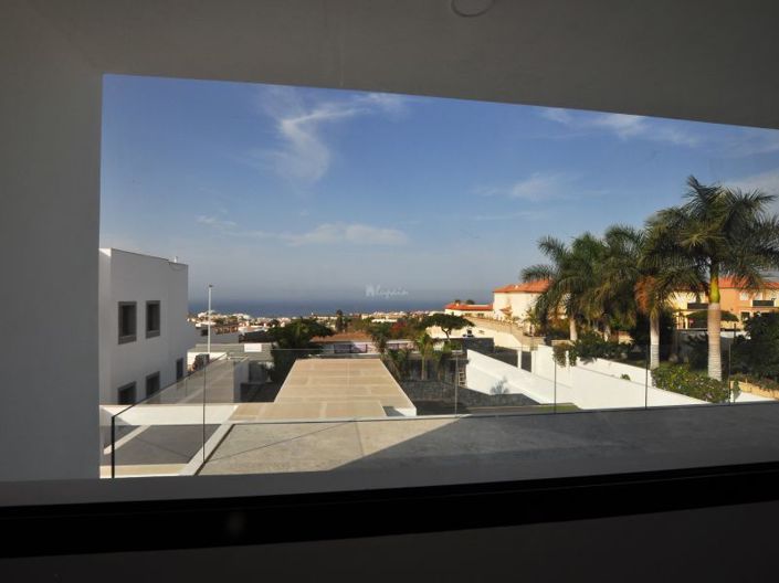 Image No.16-5 Bed Villa for sale