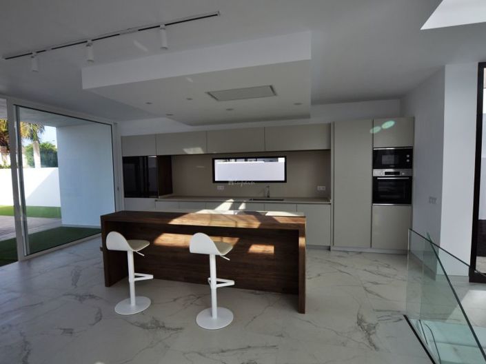 Image No.7-5 Bed Villa for sale