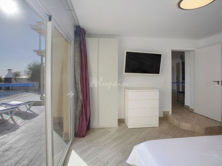 Image No.14-6 Bed Villa for sale