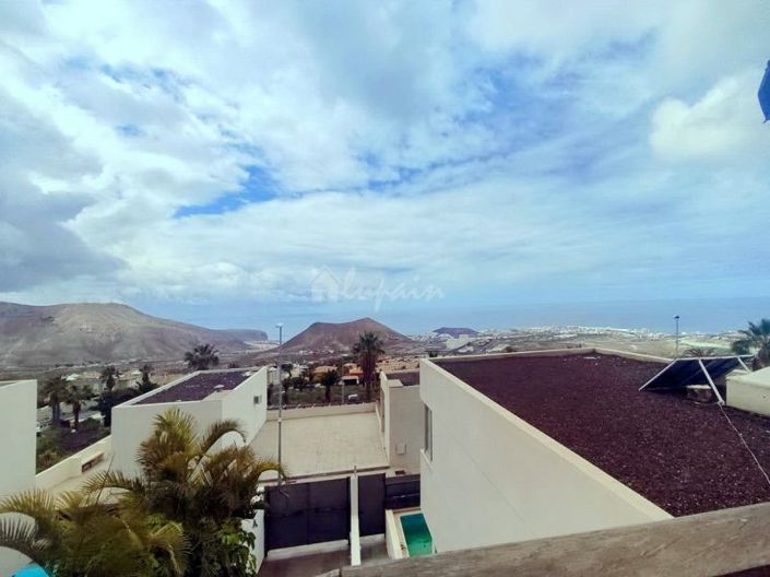 Image No.3-4 Bed Villa for sale