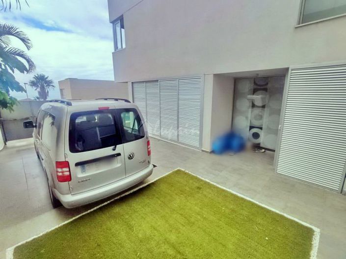 Image No.33-4 Bed Villa for sale