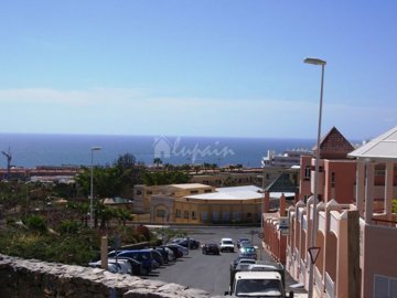 638840810201view
