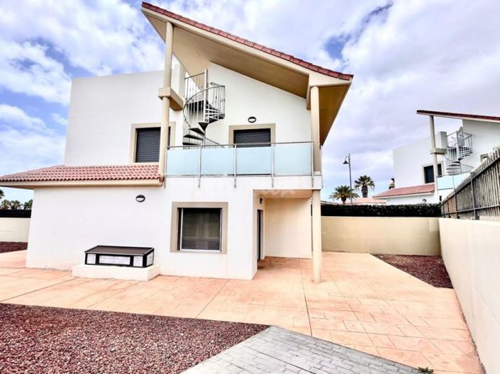 Image No.1-Villa de 3 chambres à vendre à Amarilla Golf