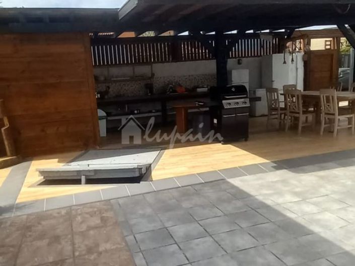 Image No.4-6 Bed Bungalow for sale