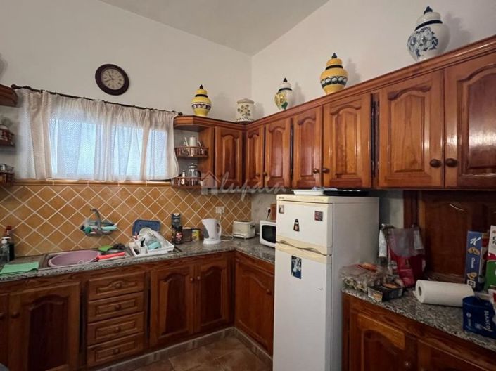 Image No.10-3 Bed Country House for sale