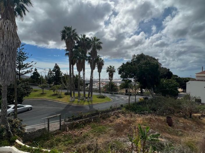 Image No.2-3 Bed Country House for sale