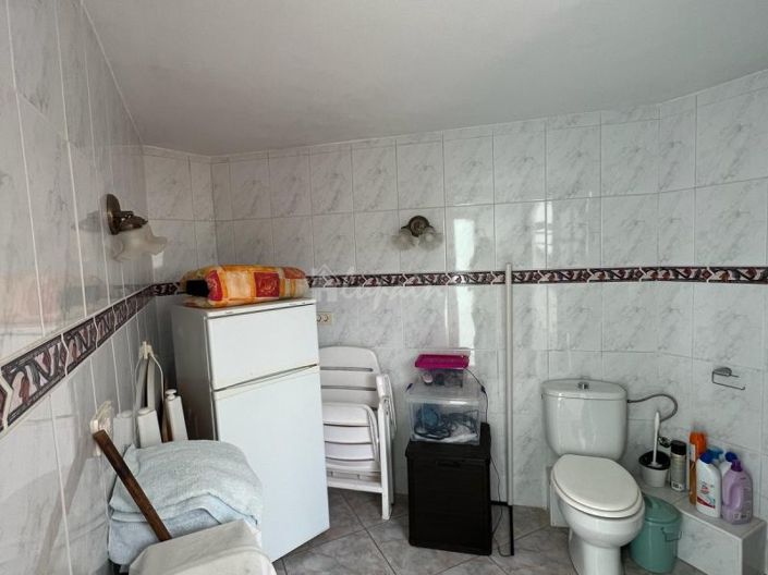 Image No.27-3 Bed Country House for sale