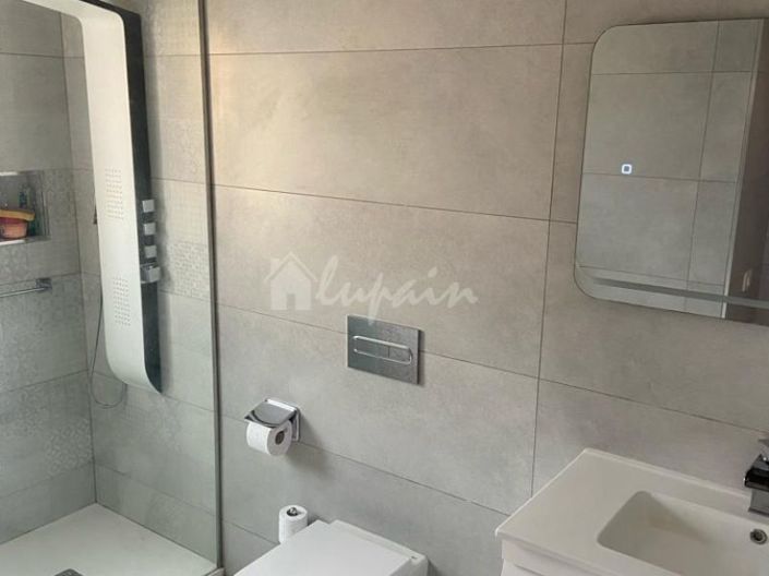 Image No.10-4 Bed Townhouse for sale