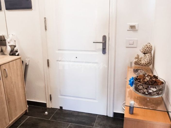 Image No.20-1 Bed Townhouse for sale