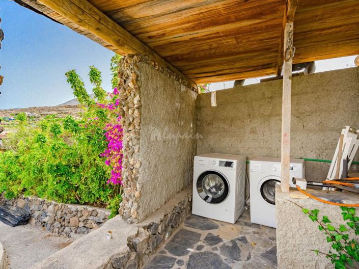 Image No.27-3 Bed Country House for sale