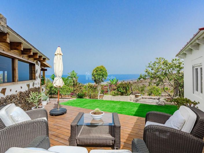 Image No.9-3 Bed Country House for sale