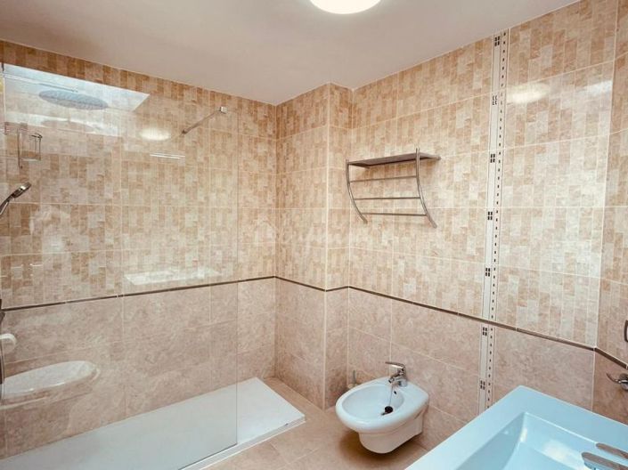 Image No.29-4 Bed Villa for sale