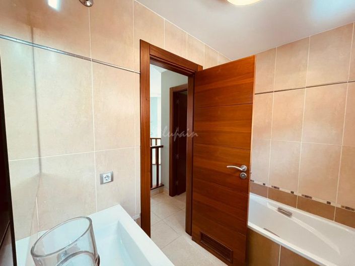 Image No.36-4 Bed Villa for sale