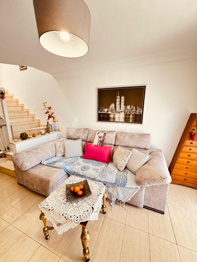 Image No.10-3 Bed Townhouse for sale