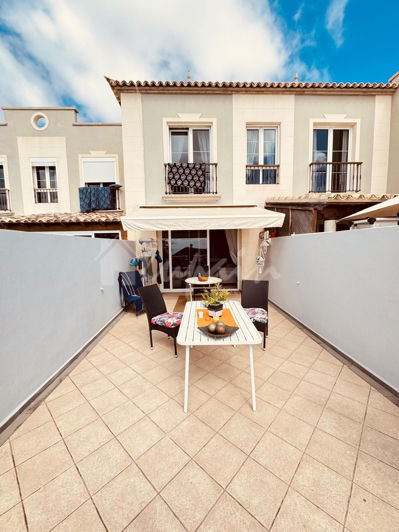 Image No.17-3 Bed Townhouse for sale