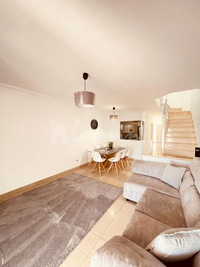 Image No.24-3 Bed Townhouse for sale