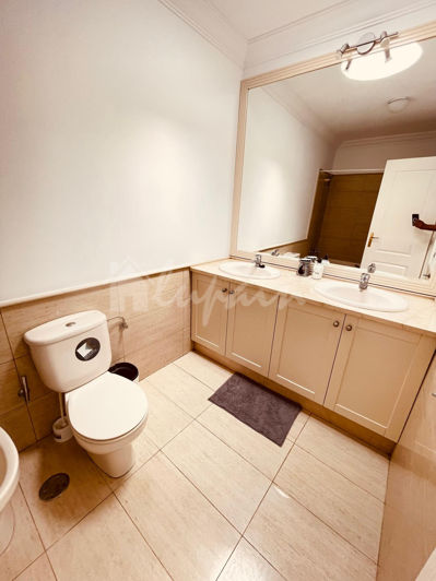 Image No.32-3 Bed Townhouse for sale