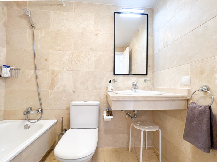 Image No.20-1 Bed Apartment for sale