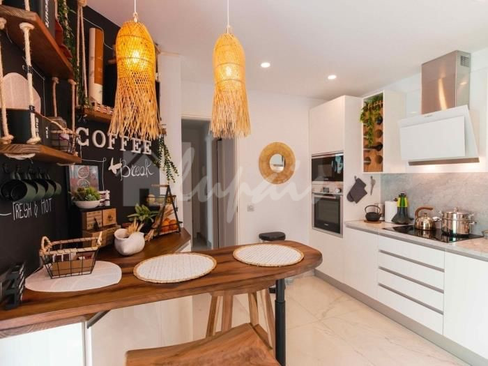 Image No.10-4 Bed Villa for sale