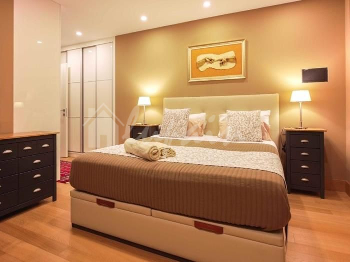 Image No.12-4 Bed Villa for sale