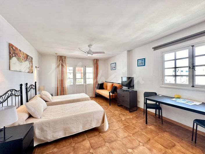 Image No.5-Studio for sale