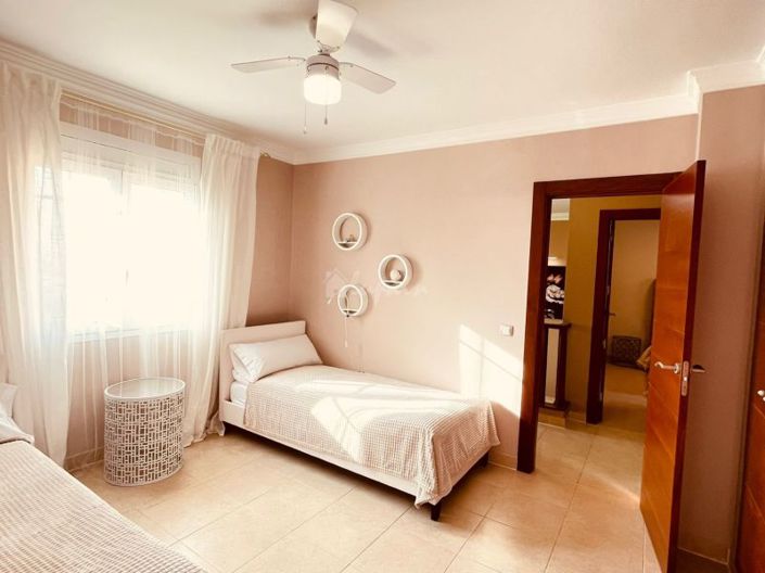 Image No.23-Villa de 4 chambres à vendre à Los Cristianos