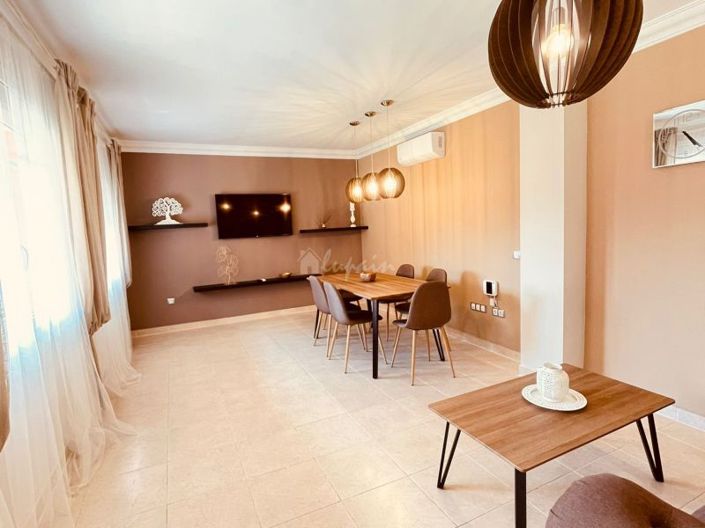 Image No.6-Villa de 4 chambres à vendre à Los Cristianos