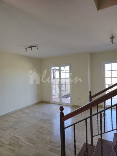 Image No.12-3 Bed Townhouse for sale