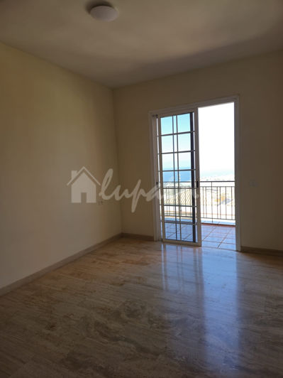 Image No.8-3 Bed Townhouse for sale