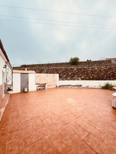 Image No.10-4 Bed Country House for sale