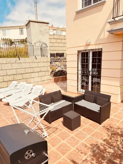 Image No.5-3 Bed Townhouse for sale