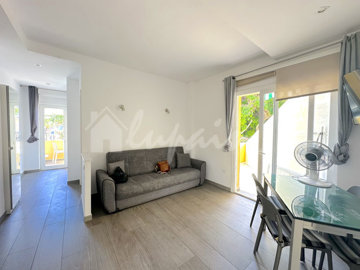 original1686fe3d7aca42
