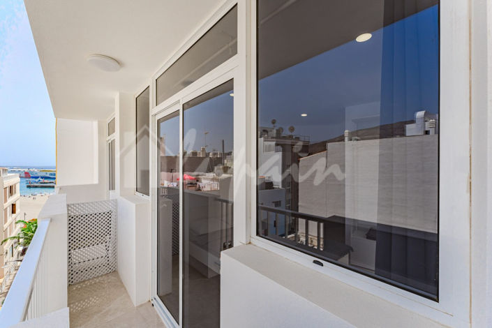 Image No.30-5 Bed Commercial for sale