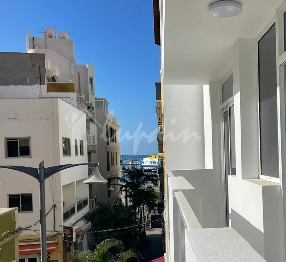 Image No.5-Commercial de 5 chambres à vendre à Los Cristianos