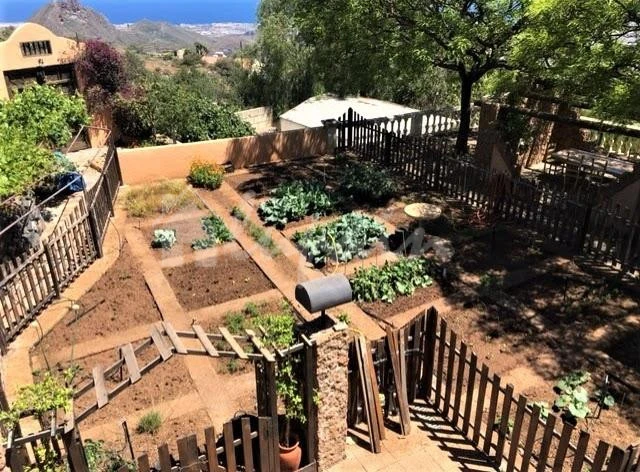 Image No.22-4 Bed Country House for sale