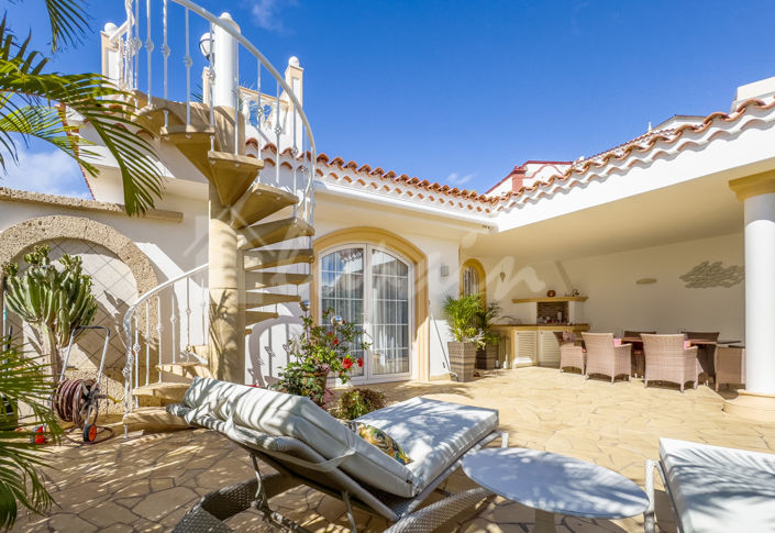 Image No.2-3 Bed Villa for sale