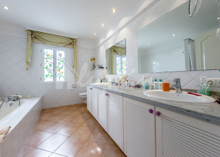 Image No.40-3 Bed Villa for sale