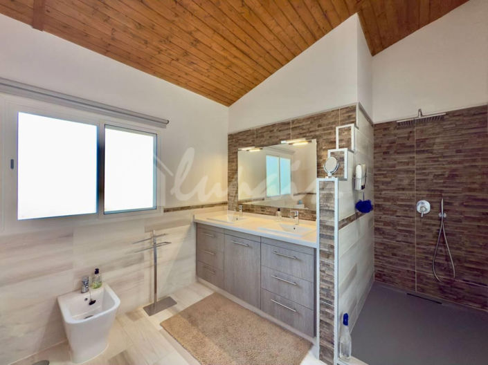 Image No.47-3 Bed Villa for sale