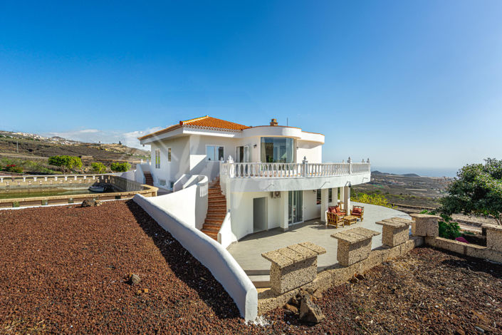 Image No.1-5 Bed Villa for sale
