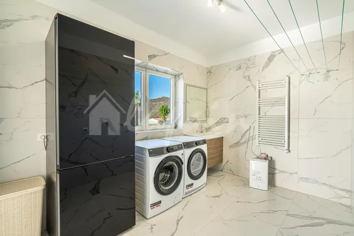 Image No.22-5 Bed Villa for sale